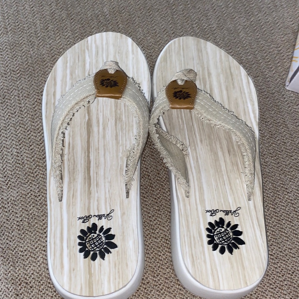 Women’s YellowBox Flip Flops